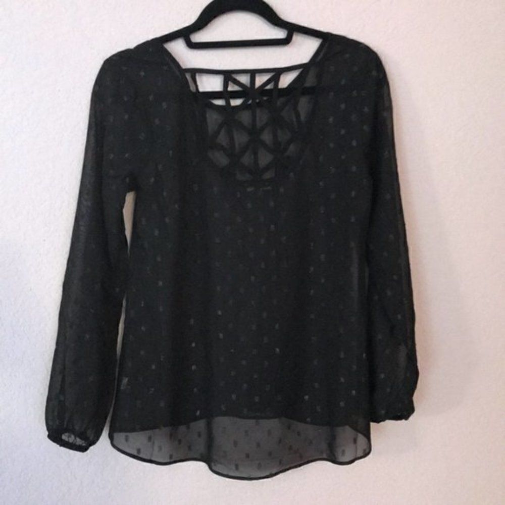 *30of3* Moa Moa blouse. Excellent condition. Size Small. - Picture 5 of 9